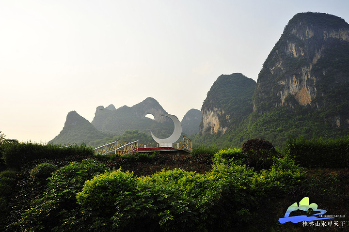 猫耳山,更像了这个山好像凸一柱擎天和羊角山,还有点像猫耳朵由于在
