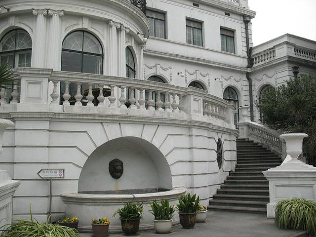 上海市工艺美术博物馆