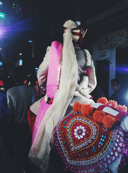 了有时候骑白马的不一定是王子也不一定是唐僧,也很有可能是印度阿三