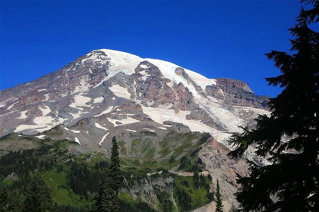 瑞尼尔山国家公园
