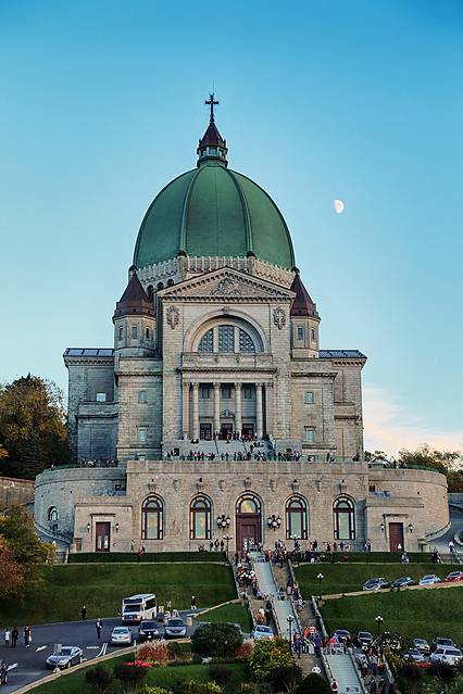 北美最大的天主教堂,蒙特利尔的标志性建筑之一 开放时间:6:00-21:00
