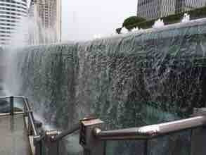 广州东站广场水景瀑布