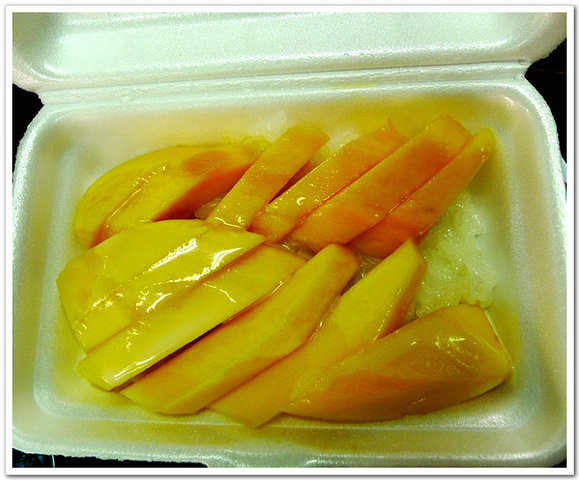 2016泰国的很多地方是以河湖港汊为特点的地