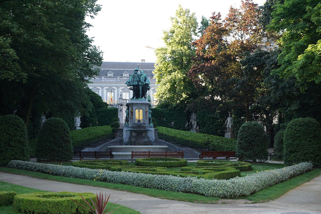 小萨布隆广场square du petit sablon