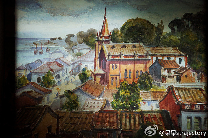 2017红毛城主楼和领事馆之间的地方,有几轮大