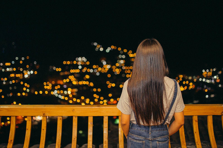 千户能够买多次进出千户的门票,但是需要身份