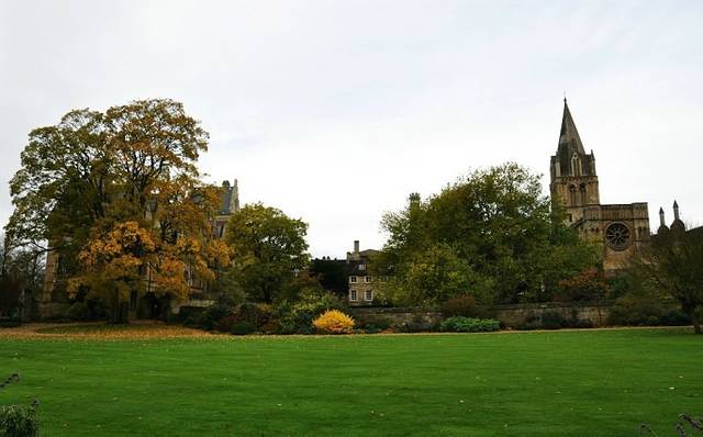 牛津莫顿学院