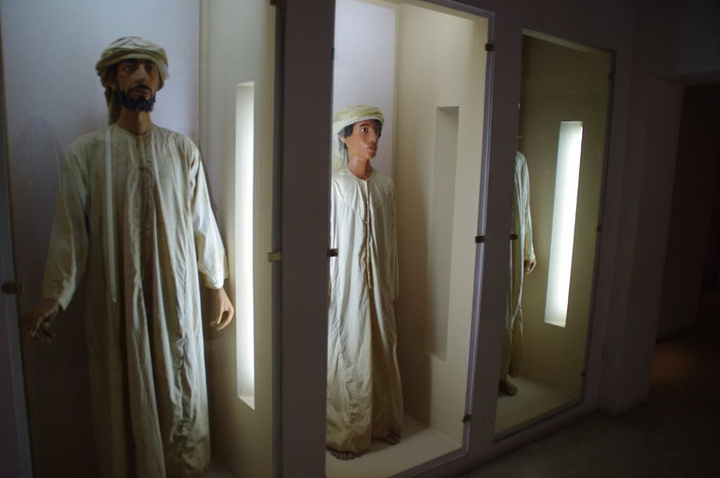 2017门口停着很多旅游大巴,可见这个景点是旅