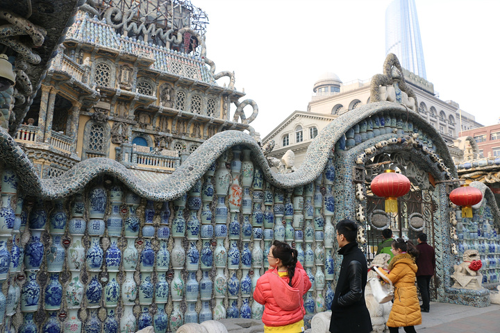 去天津最值得去的就应该是瓷房子这建筑物基本上是全部用陶瓷组成的
