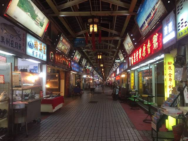 华西街观光夜市