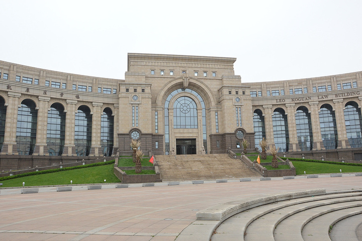 绿意盎然的校园走道,非常安静_复旦大学江湾校区"的评论图片