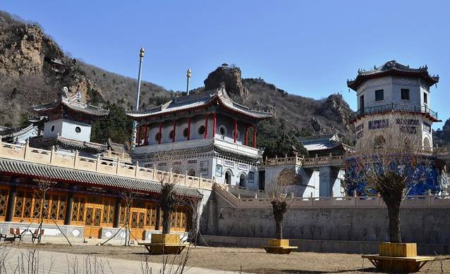 《自驾游中国(周末)》葫芦岛:灵山寺初春