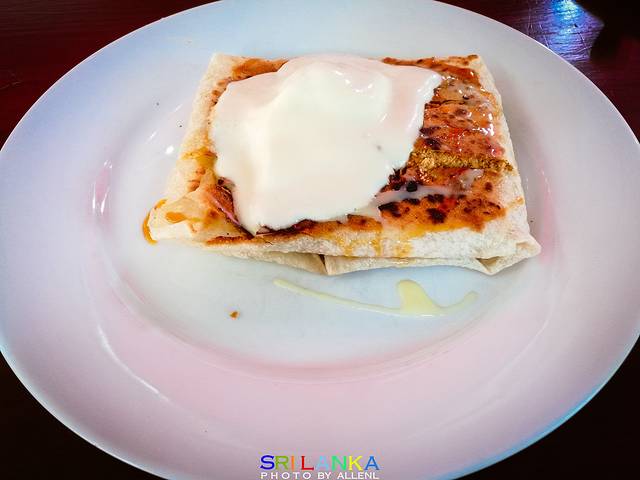 No.1 Dewmini Roti Shop