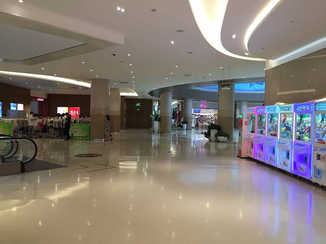 莱茵春天购物中心