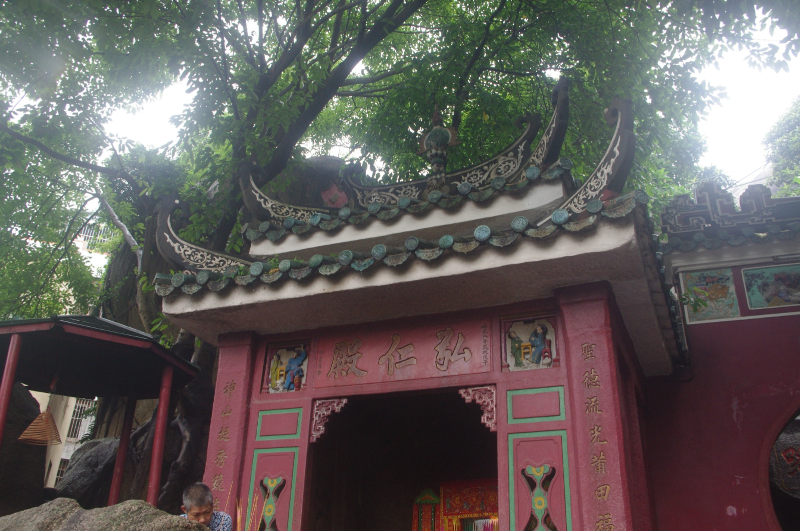 不过澳门macao的叫法的来源和妈祖阁还是有关系的,据说四百多年前