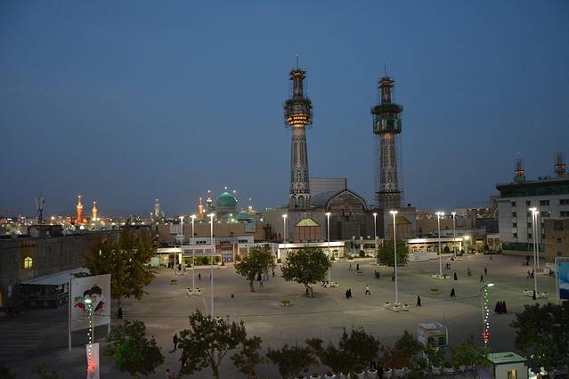 伊玛目礼萨圣陵