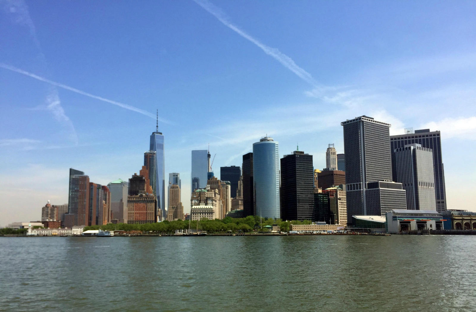 纽约有三个大机场,主要的是肯尼迪机场(jfk international airport)