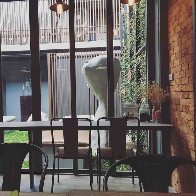 Number 1 Cafe Bistro