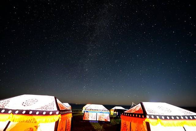 柳外画楼独上,凭栏手沾花枝—甘青川