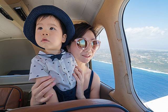 带着婚纱抱着娃火热塞班游