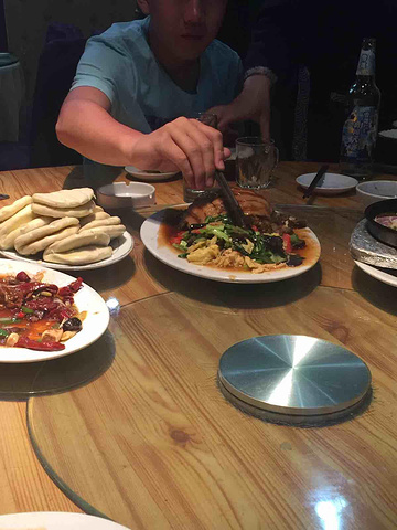 西北大菜说这里好吃自己看图吧.