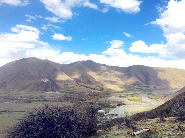 2019新都桥游玩攻略,旅店名字叫美朵花园