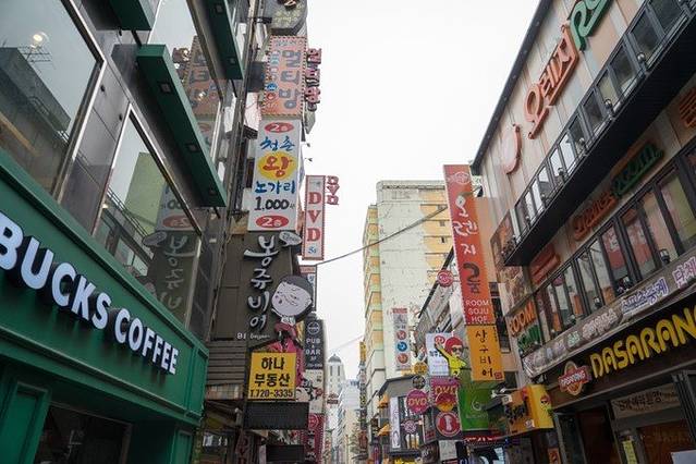 钟阁地下购物中心