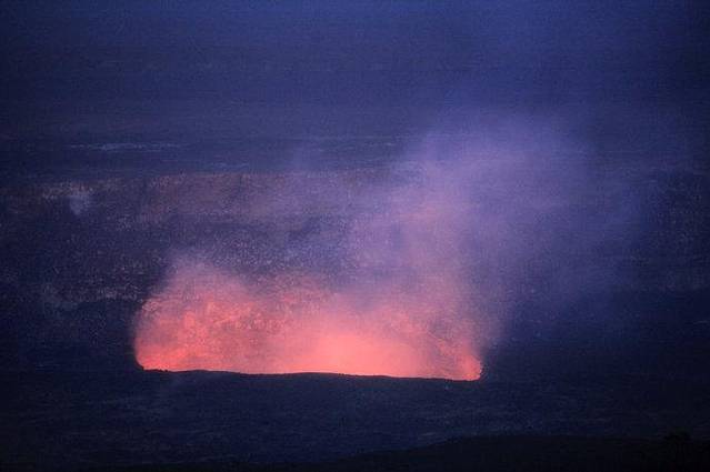 哈雷茂茂火山口