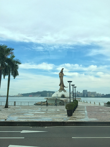 2017先在拱北商场换了澳币, 有很多家_澳门威