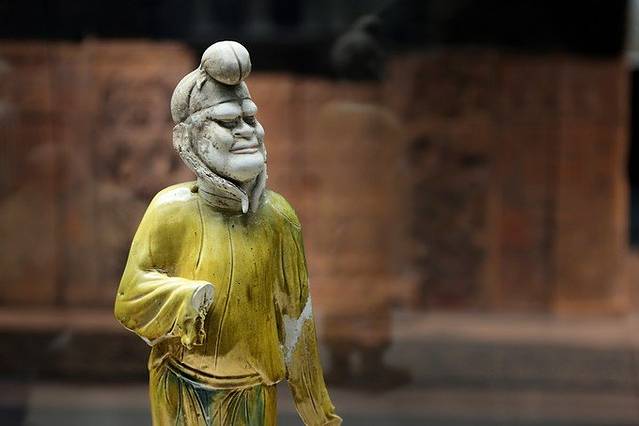 唐三彩胡人俑,西安博物院的陶俑从汉代到明代没有断代,我只捡重要的说