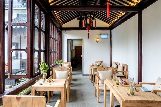 闲庭信步在西山岛