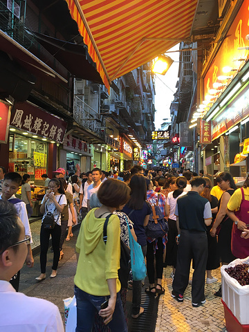 2017先在拱北商场换了澳币, 有很多家_澳门威