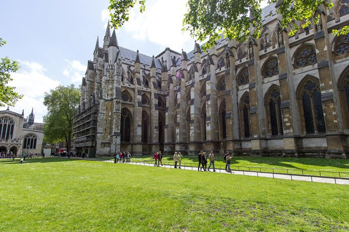 2017清晨坐上24路公车去西敏寺,伦敦街上似乎