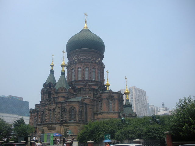 始建於1907年,是哈爾濱的地標性建築,7點開燈,噴泉,夜景好美