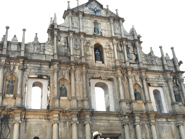 2017先在拱北商场换了澳币, 有很多家_澳门威