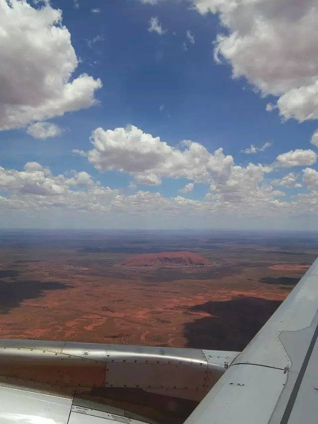 乌鲁鲁骆驼农场