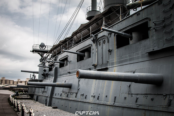 三笠(みかさ)是旧日本帝国海军的战列舰,为敷岛级战列舰四号舰.