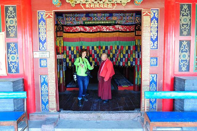 百灵庙抗日纪念碑