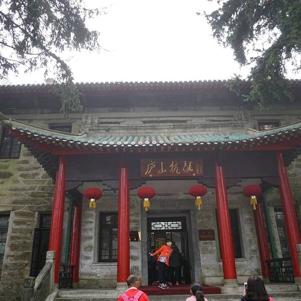 望庐山瀑布_2018年庐山门票收入