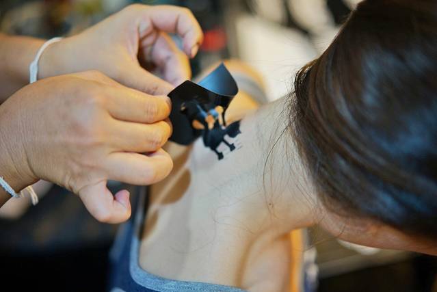 脑子一热尝试了这个喷的纹身 洗个澡就没了