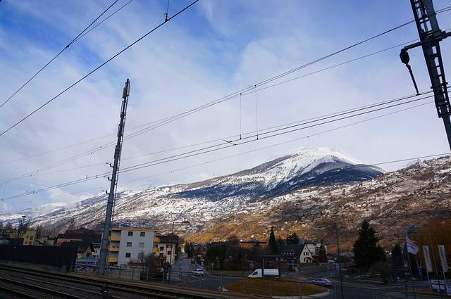 因特拉肯火车站