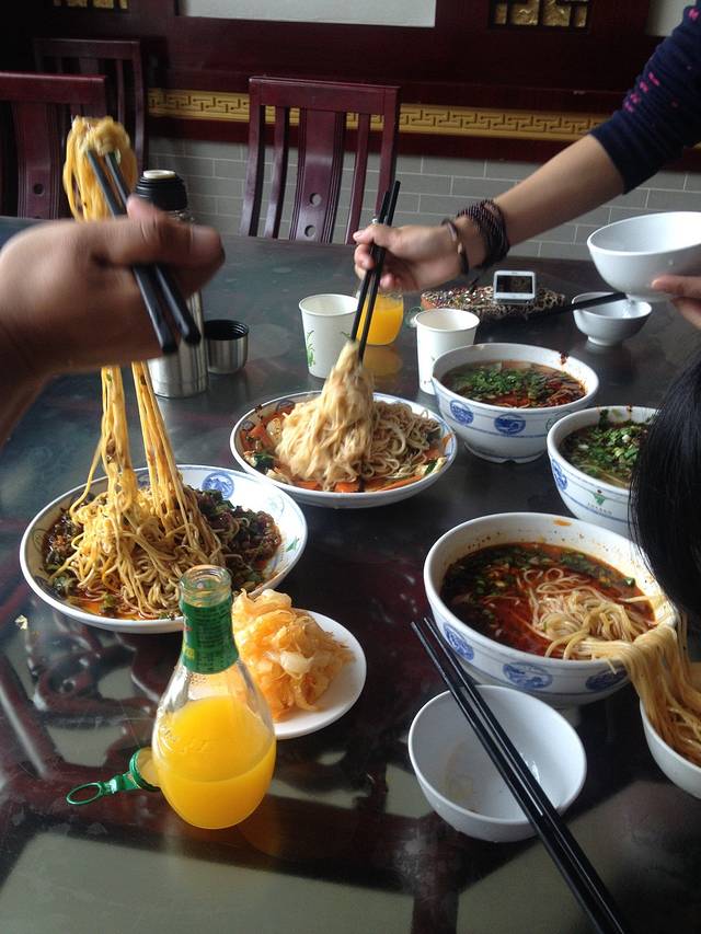 东方宫兰州牛肉拉面(滨河路旗舰店)