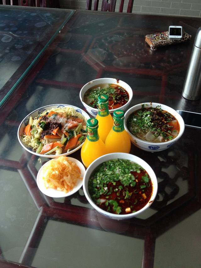 东方宫兰州牛肉拉面(滨河路旗舰店)