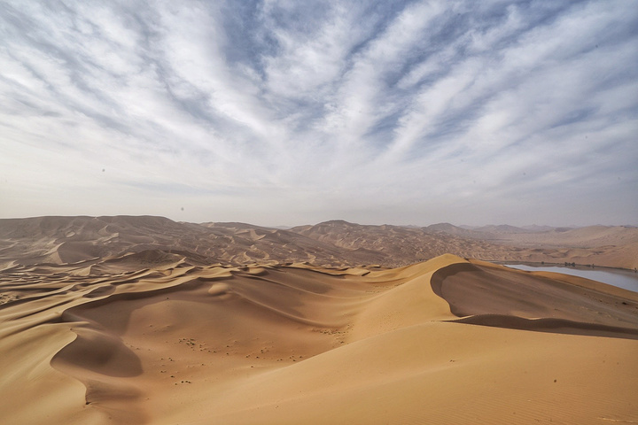 "...沙子，建议可以拎着鞋打赤脚爬3、在至高点有风，最好带个口罩，不然吃沙，穿厚一些，相机做好防沙_巴丹吉林沙漠"的评论图片