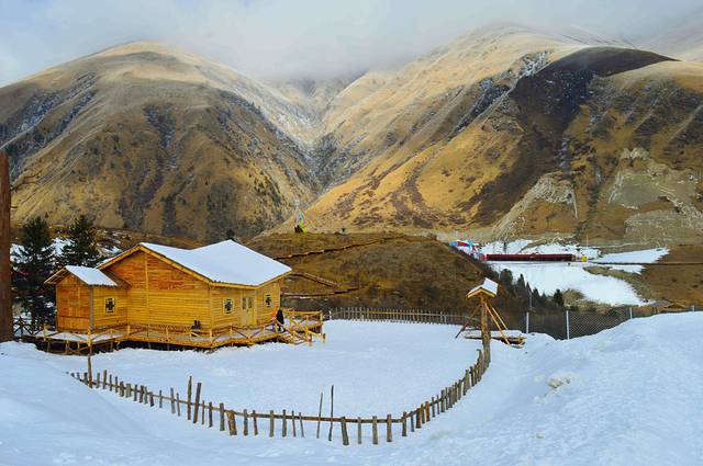 鹧鸪山自然公园滑雪场