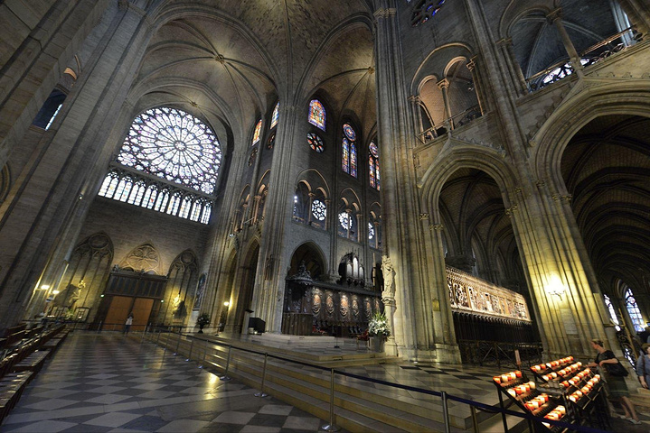 2017耶稣一生重要事件浮雕巴黎圣母院中的圣