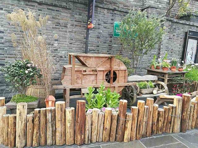 白夜酒吧(窄巷子店)