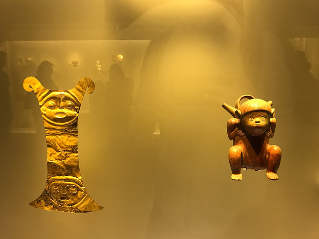 "从玻利瓦尔广场到黄金博物馆步行十分钟，哥伦比亚享有着黄金之国的美名，生产的黄金在西半球位居第一_波哥大黄金博物馆"的评论图片