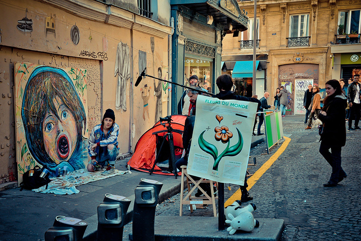 蒙马特高地是一个最具有巴黎市井风貌的地方艺术家们也乐于居住在此