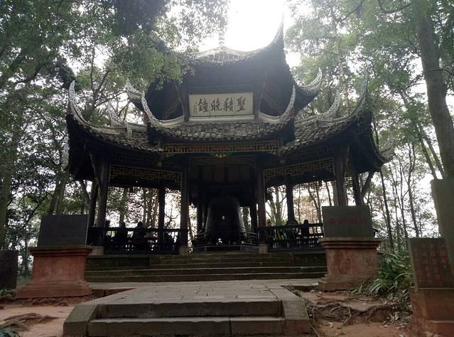 报国寺-圣积铜钟